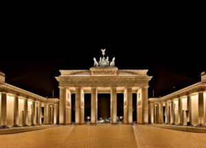 Puerta-de-Brandemburgo-Berlin-1024x682-1-e1764631268855